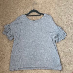 Chelsea28/Nordstrom Gray Ruffle Sleeve Back V Tee